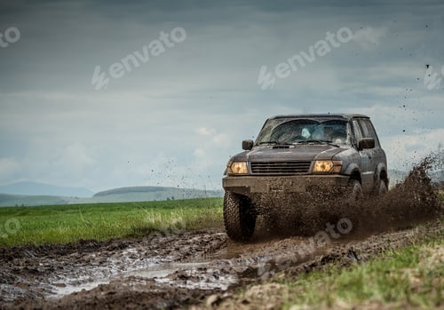 Preview: Muddy jeep