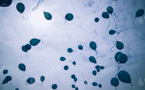 Preview: Blue balloons up in the sky