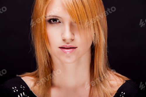Preview: Young woman