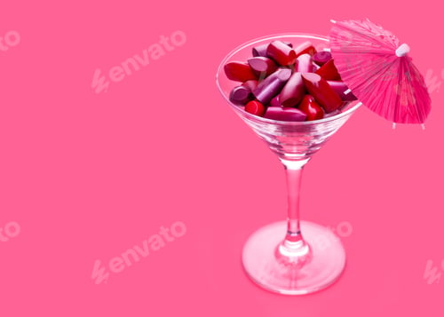 Preview: Variation color of lipstick in a glass