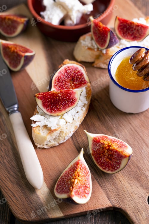 Preview: sandwiches with figs
