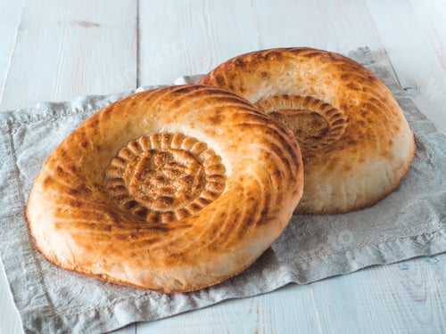 Preview: tandoor bread on white table