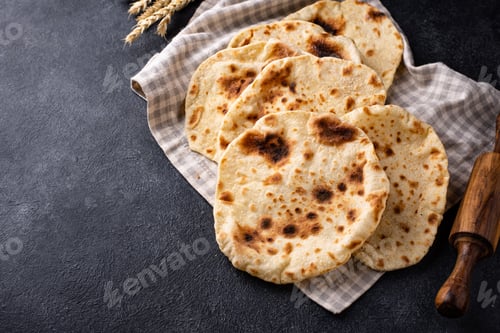 Preview: Pita bread, traditional Jewish food