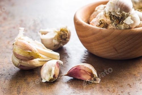 Preview: Fresh healthy garlic.