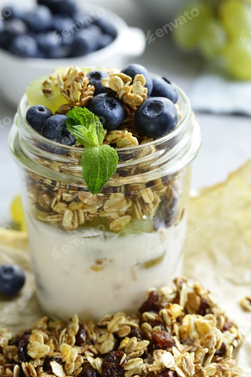 Preview: Homemade Granola with Yogurt