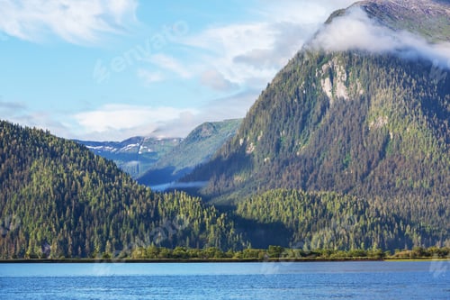 Preview: Mountains in Canada