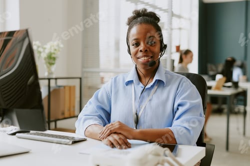 Preview: Portrait of Call Centre Worker