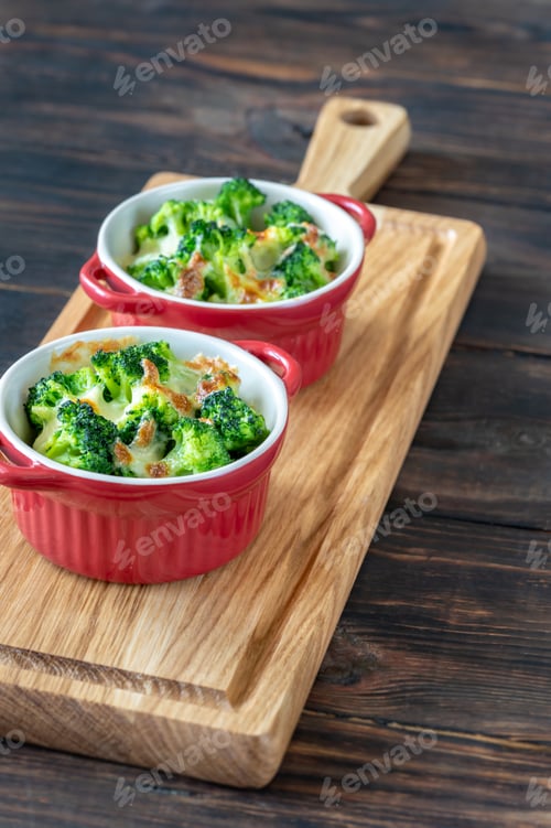 Preview: Baked broccoli with cheese