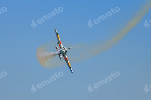 Preview: Stunt aerobatic plane performing stunts in air
