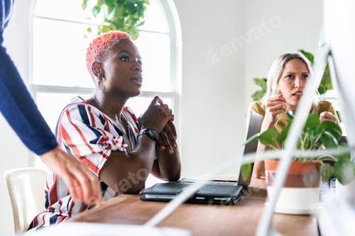Preview: Digital marketers working o a plan