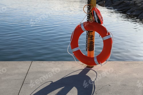 Preview: life buoy on the pier