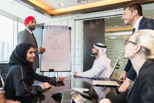 Preview: Business team in Dubai