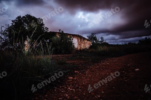Preview: House in ruins.