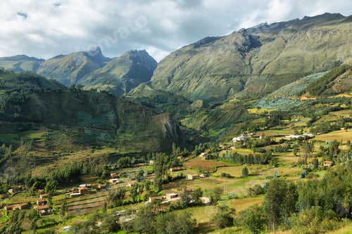 Preview: Views of houses and terraced fields in Ancash province, Peru