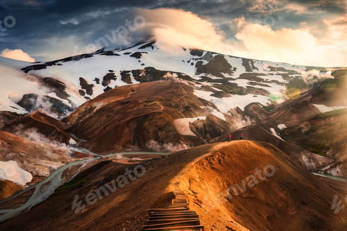 Preview: Kerlingarfjoll volcanic mountain range with sulphur gas on Hveradalir trail in Icelandic Highlands