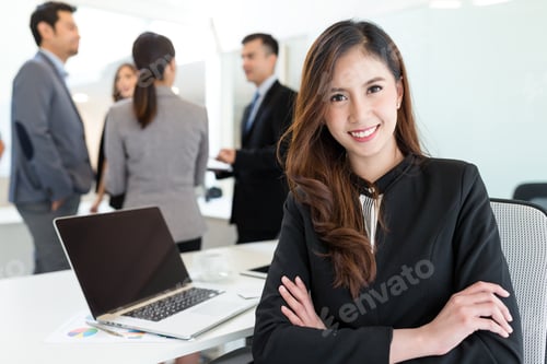 Preview: Business discussion in office