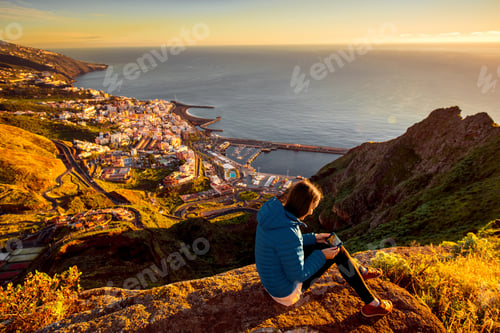 Preview: Woman enjoying landscape view near Santa Cruz city
