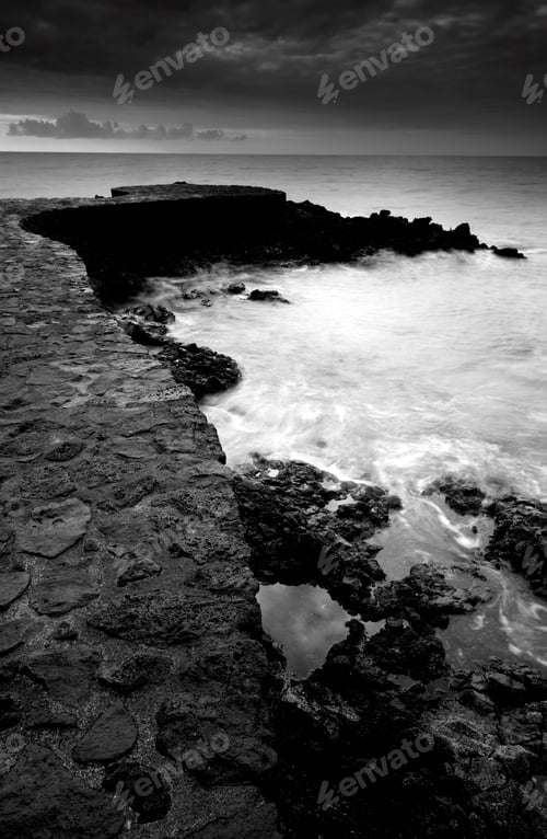 Preview: Amazing stone shore and cloudy sky