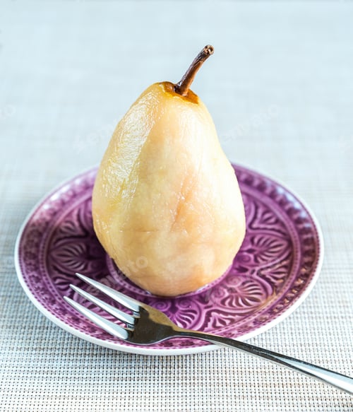 Preview: Pear poached in white wine
