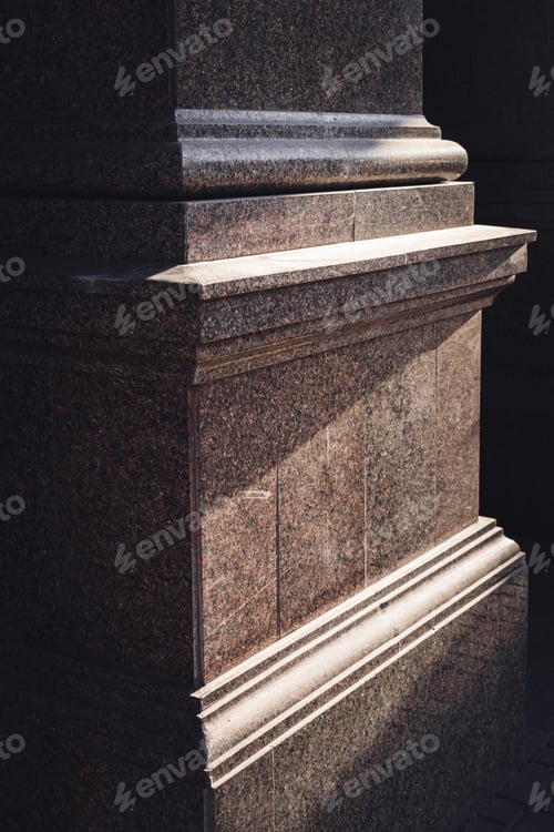 Preview: Detail of a granite figured column with contrasting shadows