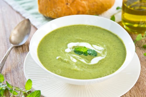 Preview: Peas with Mint and Celery soup