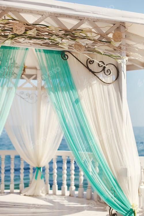 Preview: Wedding arch on the beach.