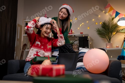 Preview: Young Women Celebrate Holiday Season at Home