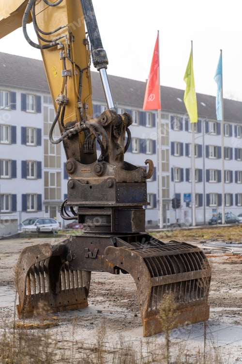 Preview: Vertical shot of an excavator