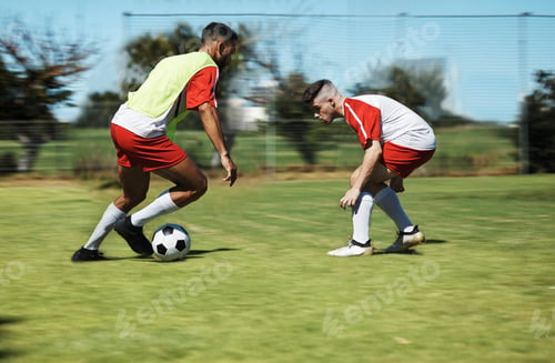 Vista previa: Soccer, friends and training and workout with men playing on a sports field, competitive training f