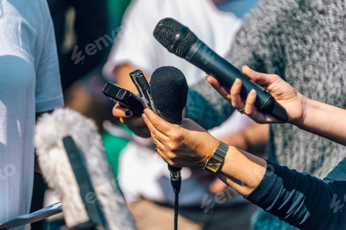 Preview: Journalists Interviewing. Female Speaker Answering Questions