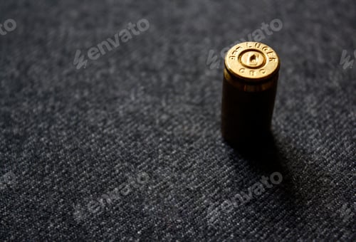 Preview: Golden bullet shell close up