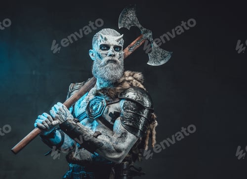Preview: Savage warrior with pale skin in dark armour with two handed axe
