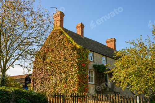 Preview: an old country farmhouse