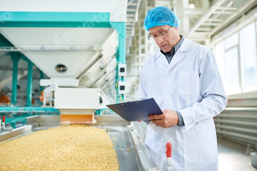 Preview: Senior Man Working at Food Factory