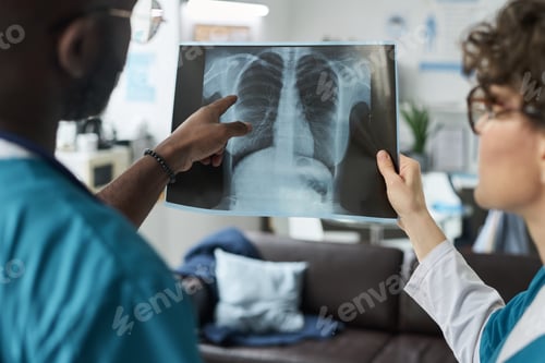 Preview: Analyzing X-Ray Image in Medical Office