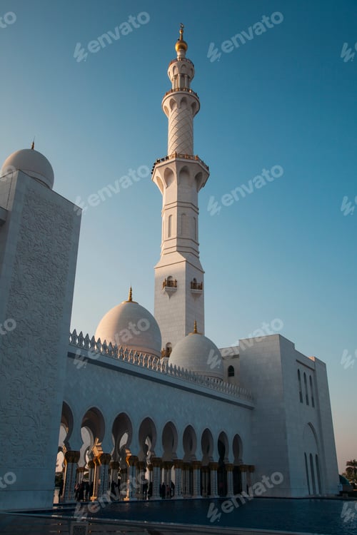 Preview: Wonderful white grand mosque