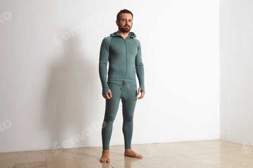 Preview: Man in thermal baselayer wear ninja suit set