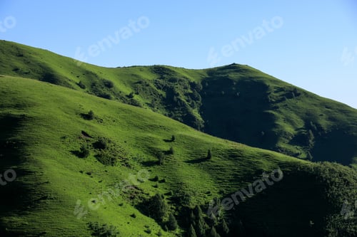 Preview: High altitude grassland mountain landscape