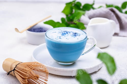 Preview: Blue matcha latte with milk