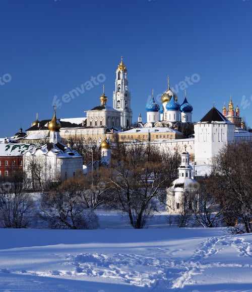 Vista previa: Sergiev Posad monastery at winter