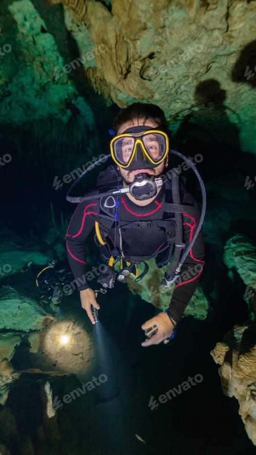 Preview: technical diving in a cenote in mexico.