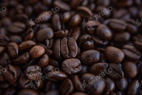 Preview: Roasted coffee beans close up