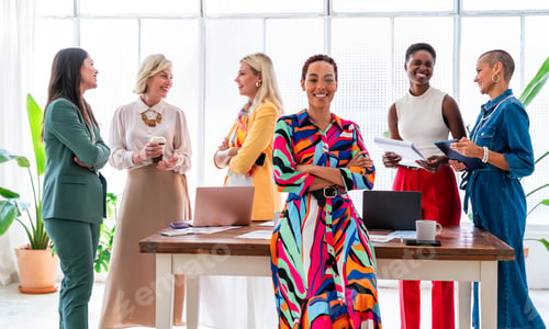 Preview: Group of businesswomen meeting in the office