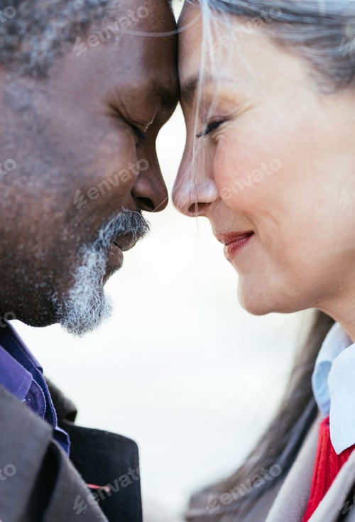 Preview: Storytelling image of a multiethnic senior couple in love