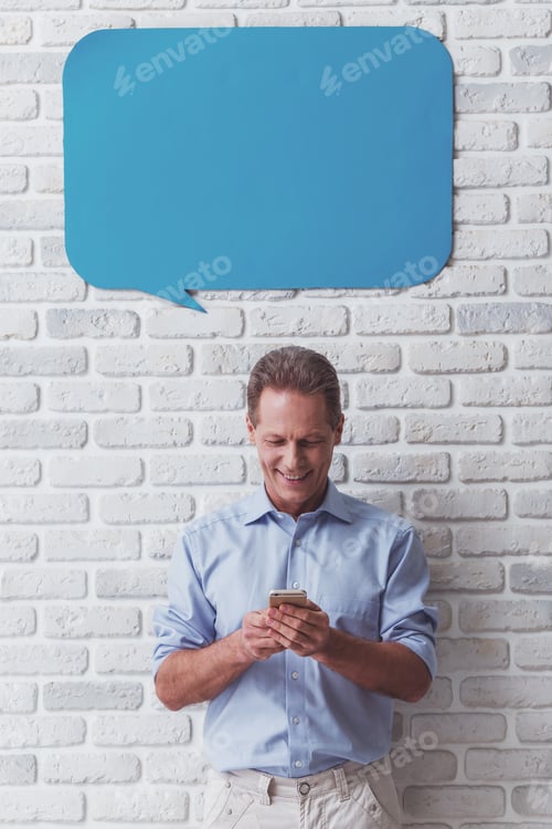 Preview: Man with speech bubbles