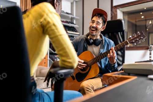 Visualização: Artista tocando guitarra