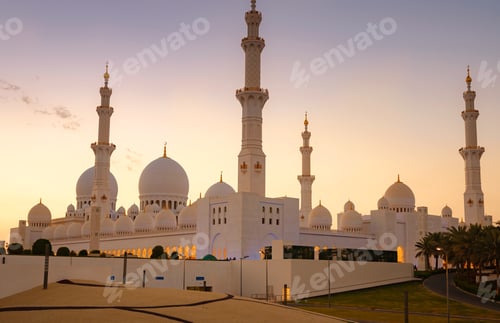 Preview: Sheikh Zayed Mosque in Abu Dhabi
