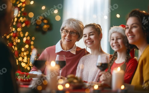 Preview: family celebrating Christmas