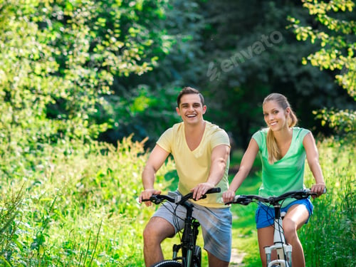Preview: Couple on bicycles
