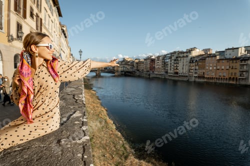 Preview: Woman traveling in Florence, Italy